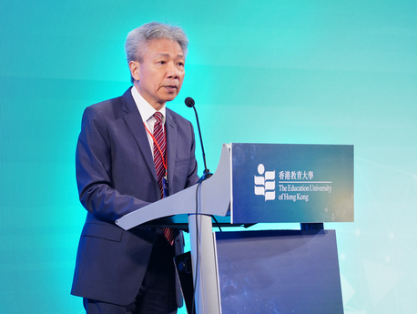 Addressing the event, EdUHK President Professor Stephen Cheung Yan-leung reaffirms the University's commitment to developing knowledge-based practical innovations through translational research