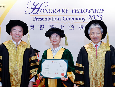 From left to right: Dr David Wong Yau-kar, Council Chairman; Ms Pau Chun-ping, Honorary Fellow; Professor Stephen Cheung Yan-leung , EdUHK President