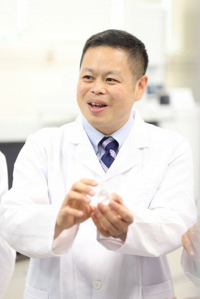 Professor Vincent Ko Chi-chiu, Department of Chemistry at CityU