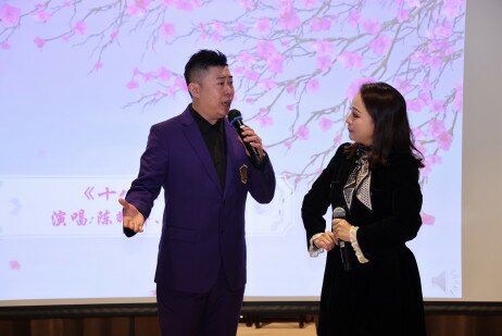 陈耀辉先生与莫光琴女士演唱《十八相送》